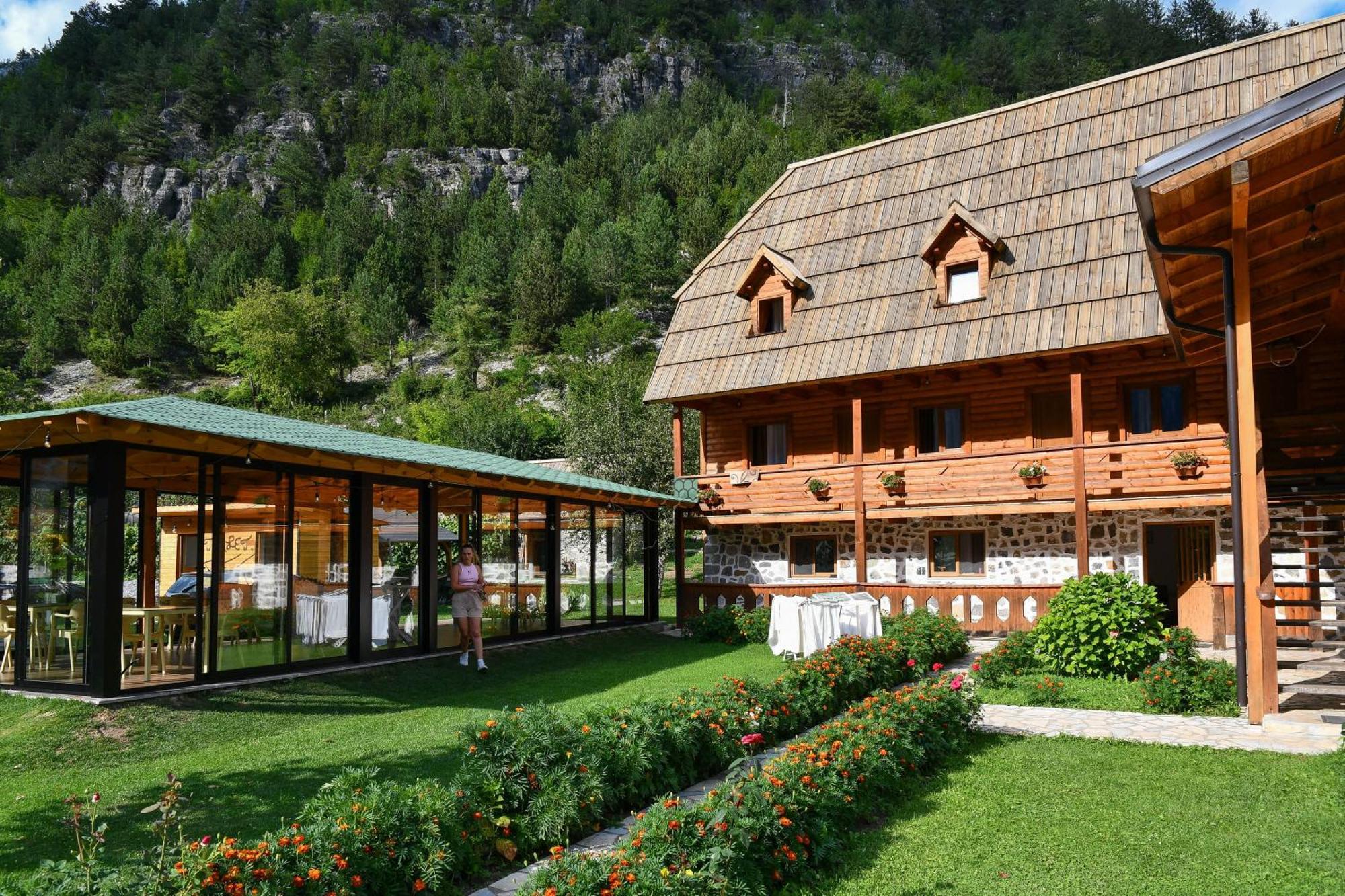 Guesthouse Prrockaj Theth Zewnętrze zdjęcie